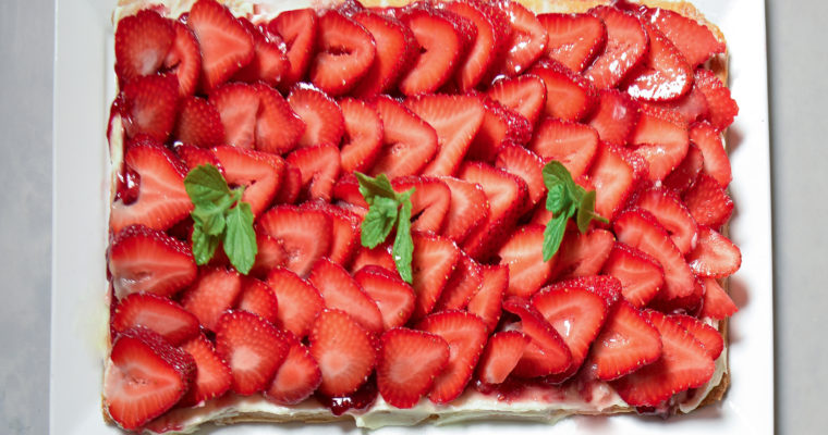 A simple Strawberry Tart for a lazy summer day