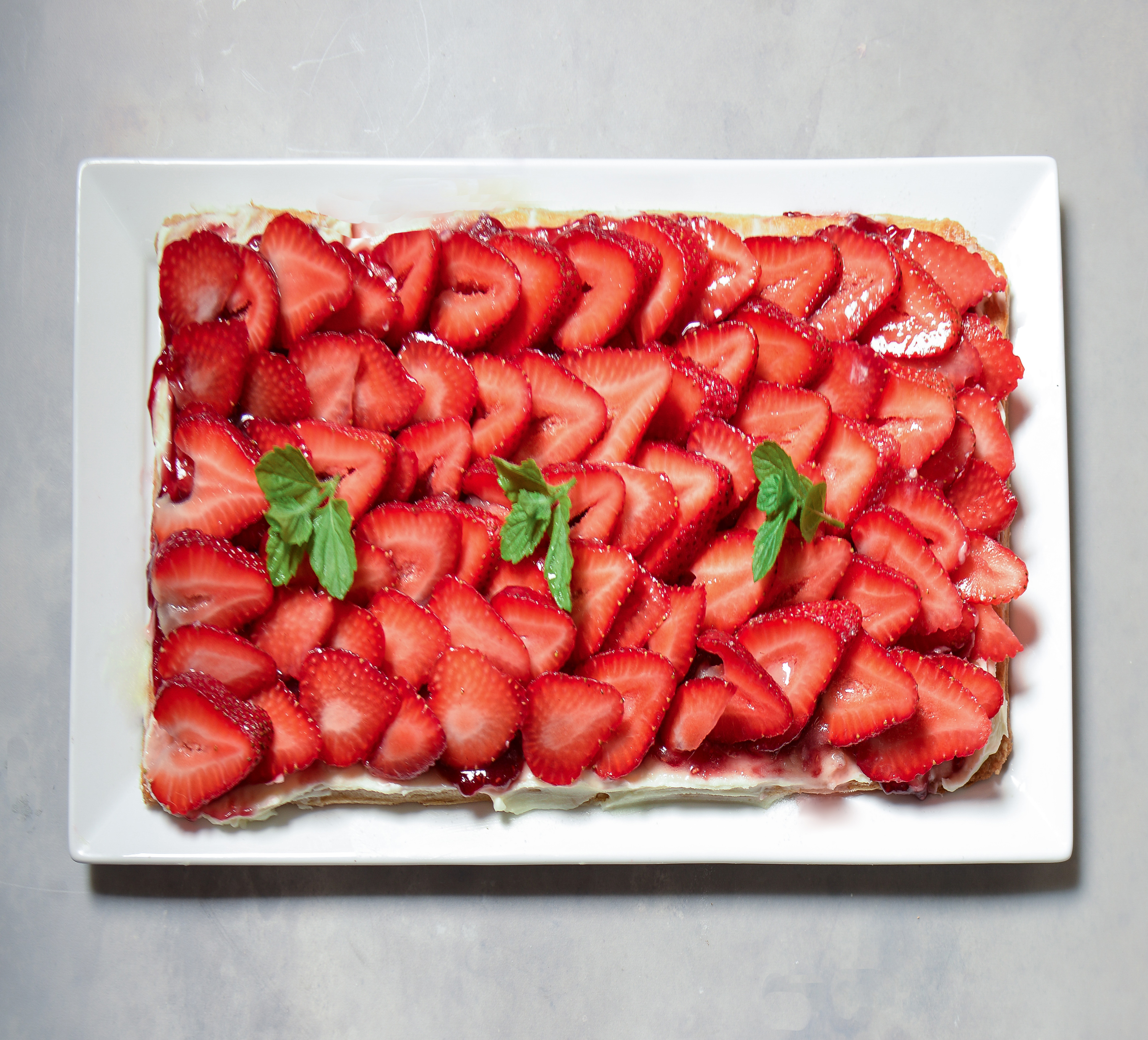 A simple Strawberry Tart for a lazy summer day