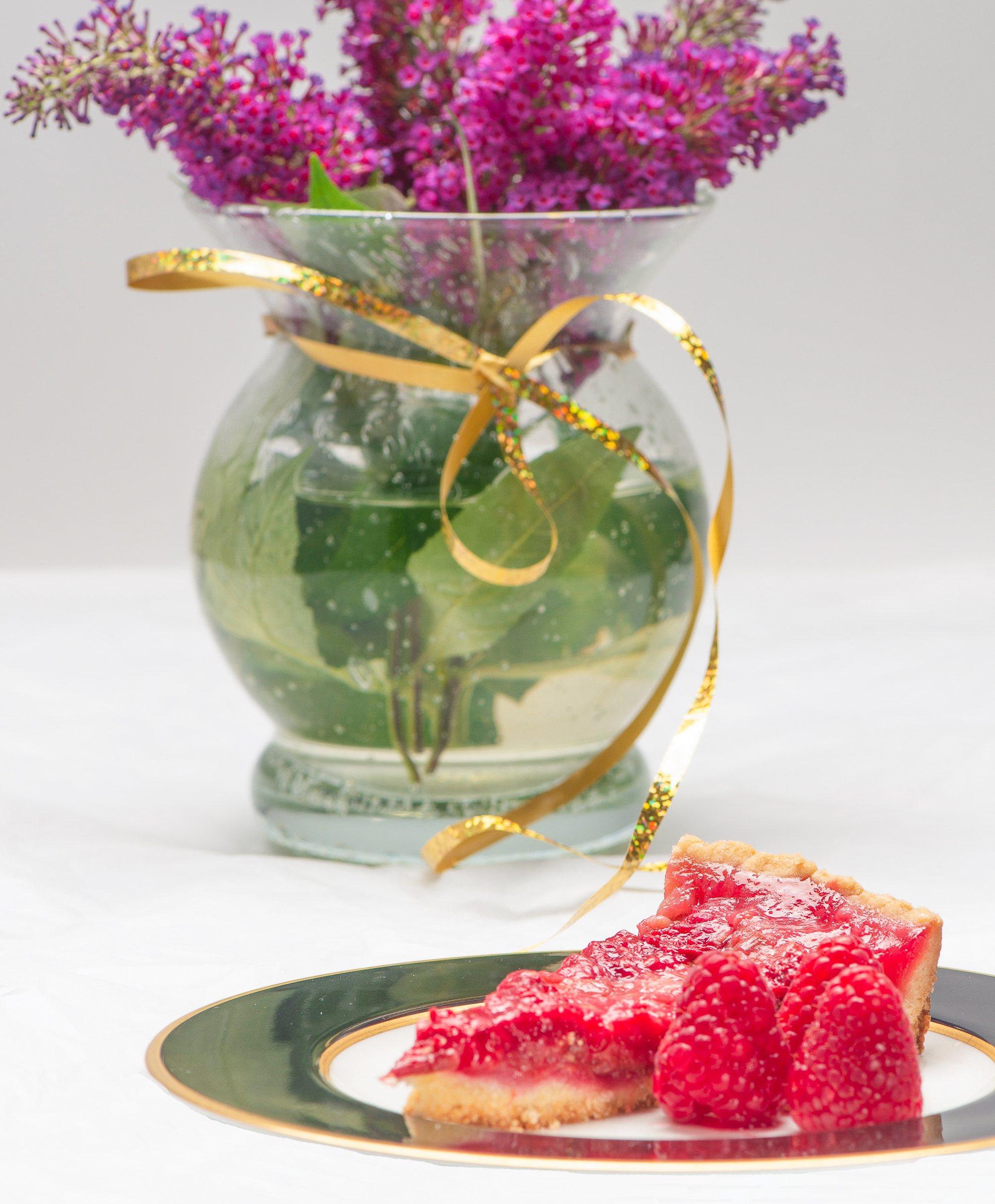 Beebop-a-Reebop: Raspberry and Rhubarb Pie