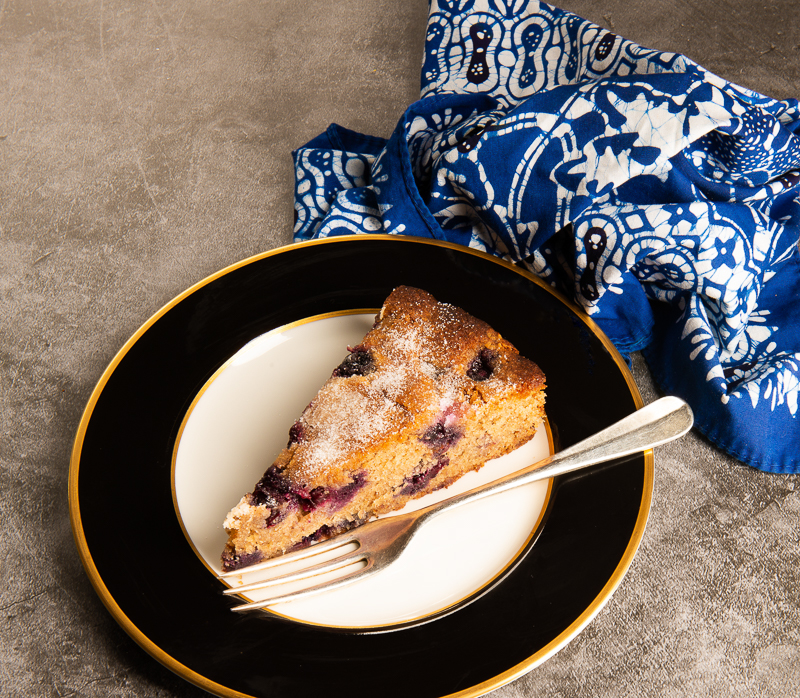 Almond and Blueberry Cake With Cinnamon