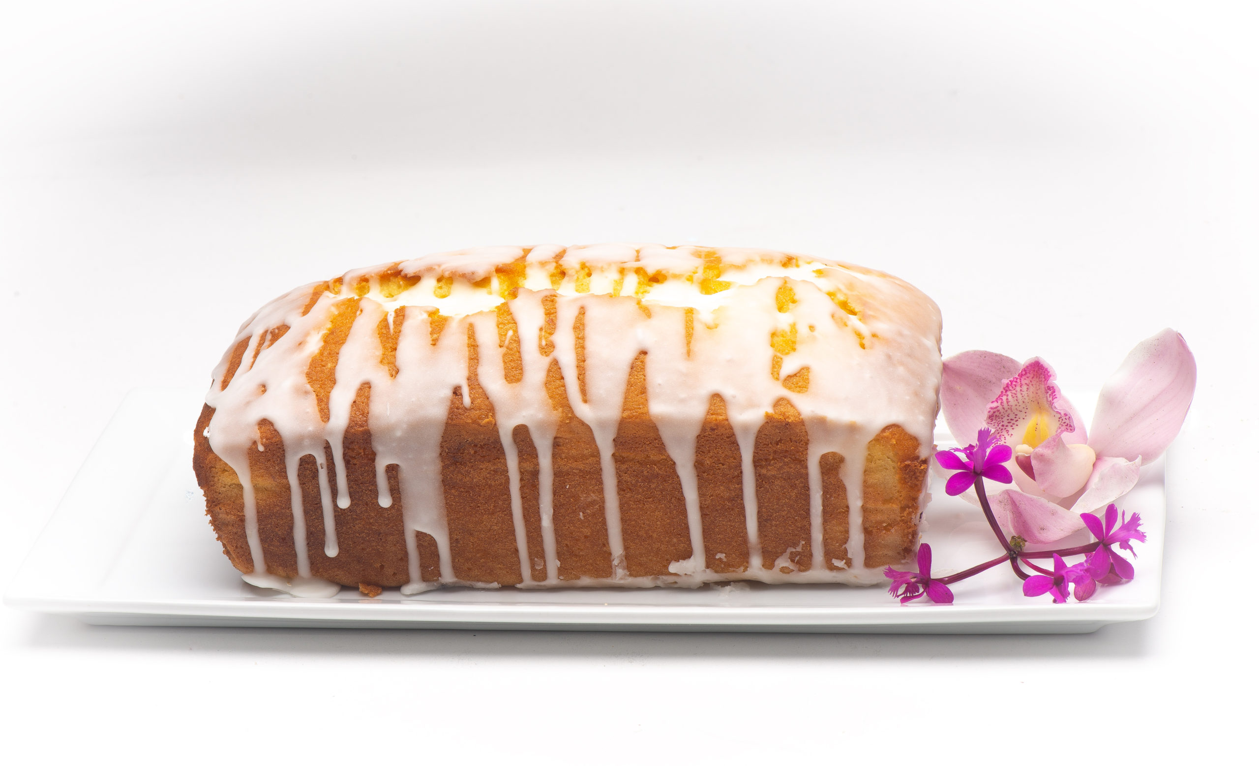Be Our Belated Valentine With This Lemon Cake