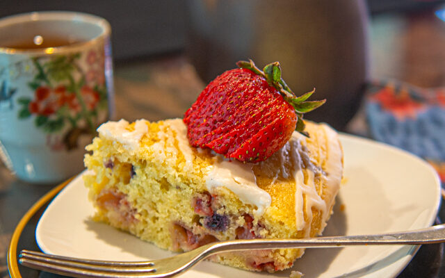 Lemon-Strawberry Cake
