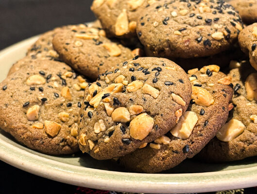 Good Luck With These Cookies! Peanut and Black Sesame Sand Cookies