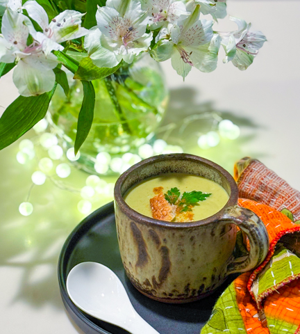Broccoli Soup With Garlic, Ginger and Chile