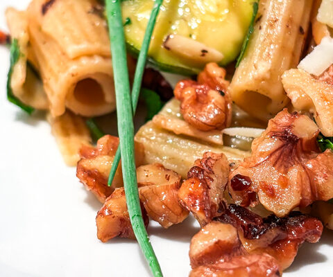 A Party For Your Taste Buds! Pasta Salad With Zucchini, Lemon and Walnuts