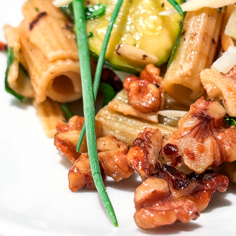 A Party For Your Taste Buds! Pasta Salad With Zucchini, Lemon and Walnuts